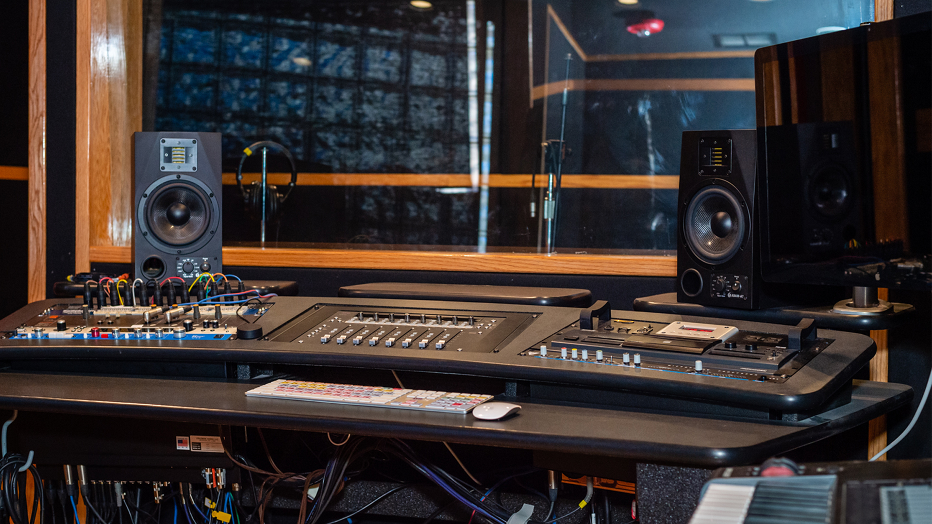 studio B